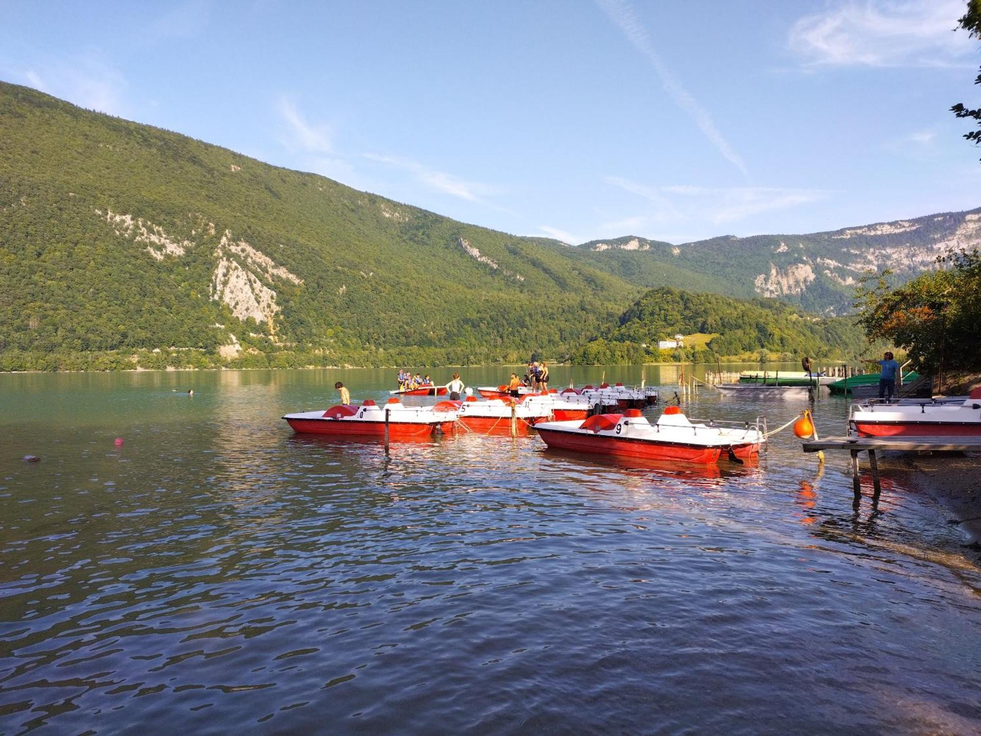 Camping Le Hameau Des Pecheurs Hotell Novalaise Exteriör bild