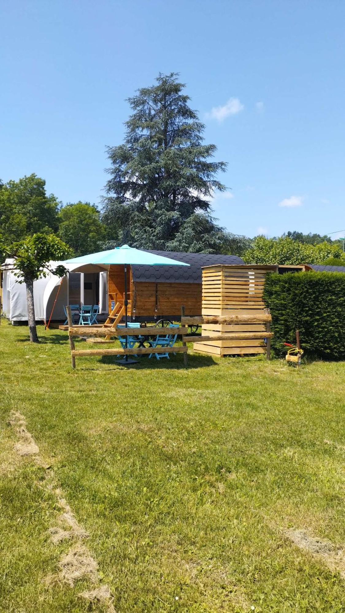 Camping Le Hameau Des Pecheurs Hotell Novalaise Exteriör bild