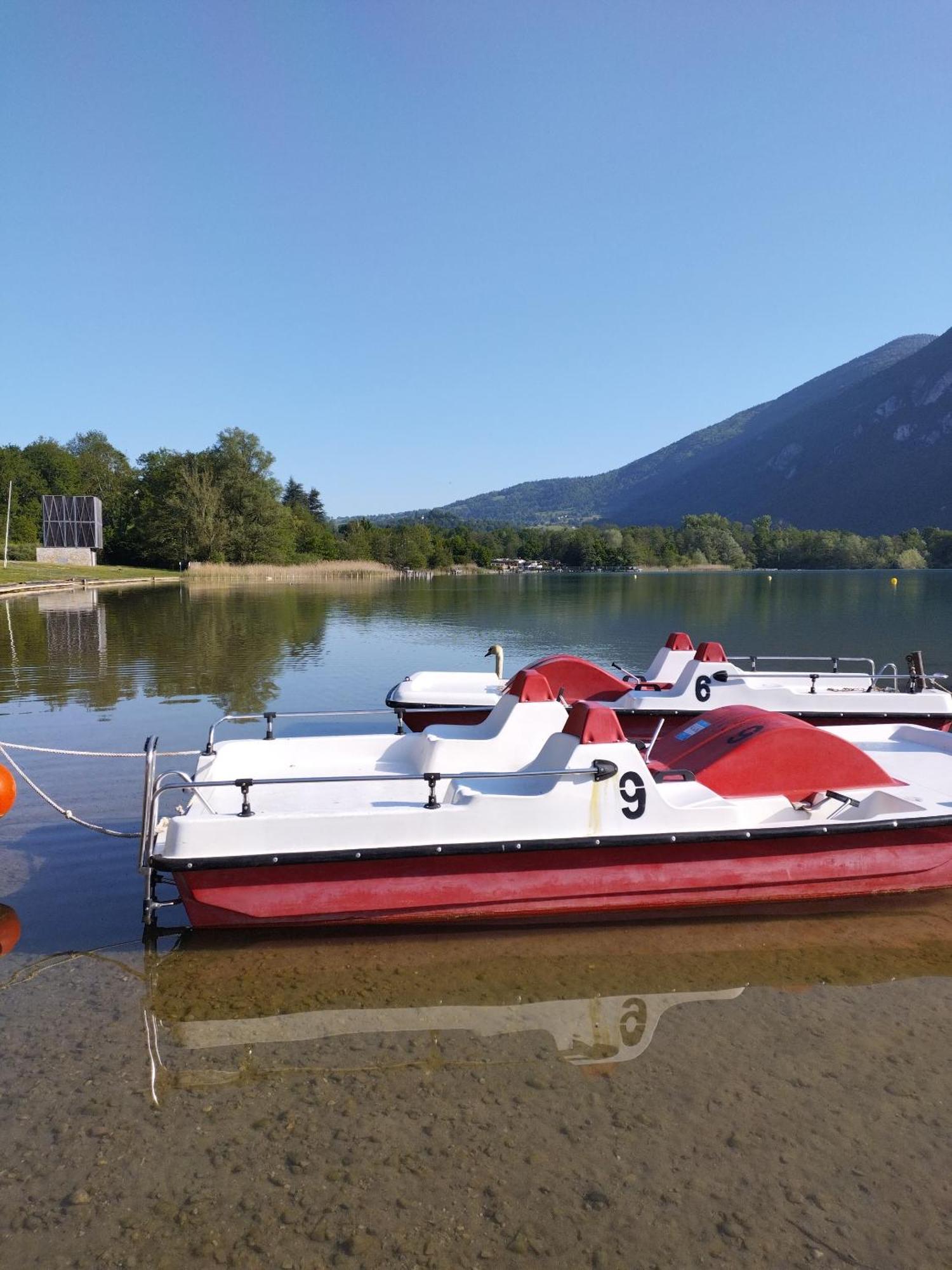 Camping Le Hameau Des Pecheurs Hotell Novalaise Exteriör bild